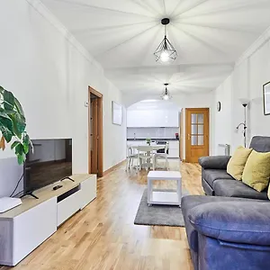 https://txindoki-by-basque-homes.sansebastianhotels.net