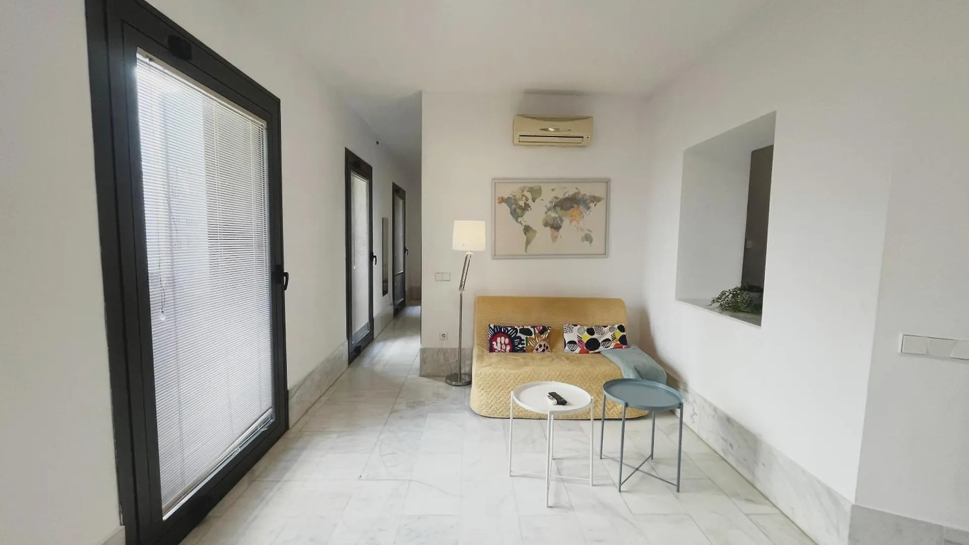 Center Sevilla Confort 3 0*, Seville
